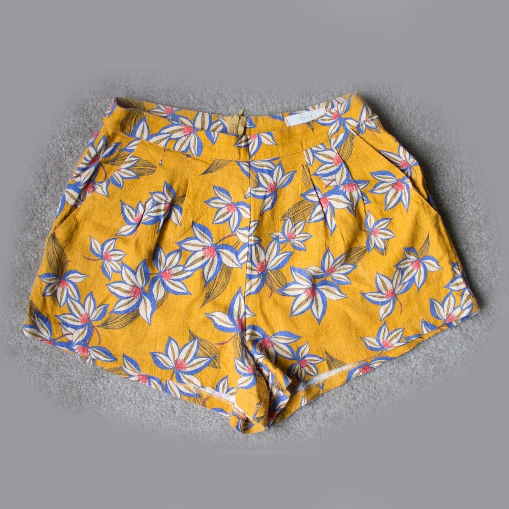 Lush retro high waist tropical print shorts S